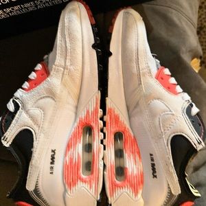 Nike air max orange black and white gently used still in box